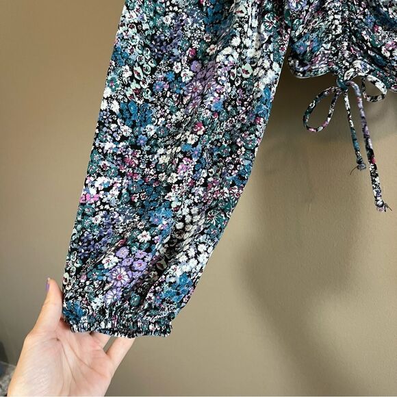 ✨ Wild Fable Women’s Blue Floral Crop Top Small - Picture 4 of 8